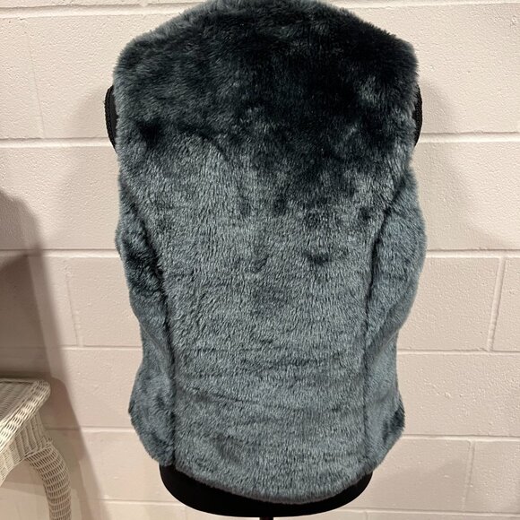 Blue Faux Fur Vest – Medium Size Cozy Statement Piece - Picture 6 of 6